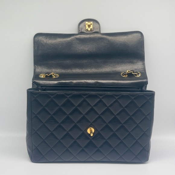 SOLD Chanel Jumbo Single Flap Shoulder Bag with Black Interior Series (96-97) - Picture 4 of 16